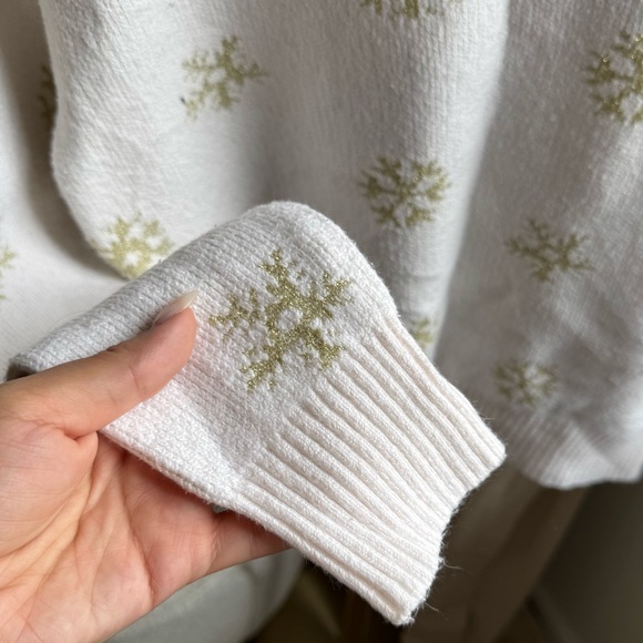 LOFT Cream Sweater with Gold Snowflake Design | M - Picture 5 of 6